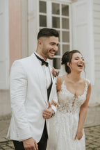 Backless Straps Sleeveless Lace Wedding Dress Appliques A-Line Chapel Train