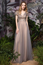 Impresionante vestido de noche largo Aline de quinceañera con mangas cortas