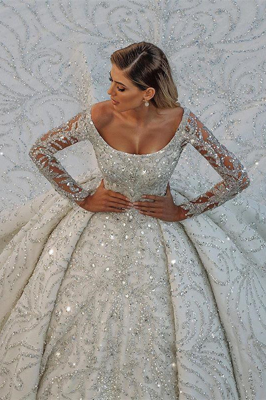 Vestidos de Noiva Luxuosos de Manga Comprida com Saia Rodada