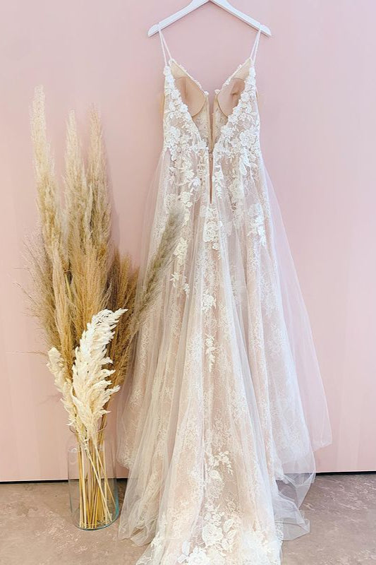 Stunning Long A-Line Spaghetti Straps Tulle Lace Wedding Dress