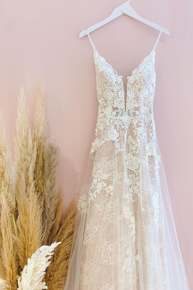Stunning Long A-Line Spaghetti Straps Tulle Lace Wedding Dress
