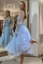 Éblouissante robe de bal longue bleu en ligne A, décolleté cœur, manches longues, en tulle avec paillettes