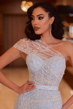 Robe de bal longue bleue élégante à une épaule avec perles et dentelle, fendue