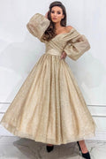 Robe de bal longue élégante champagne en ligne A, épaules dénudées, manches longues avec paillettes
