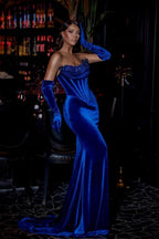 Robe de bal sirène longue sans bretelles en velours bleu royal ornée de perles élégante