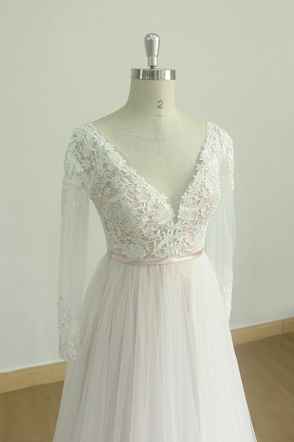 Stylish Long Sleeves V Neck Tulle Wedding Dress Appliques A Line Bridal Gowns