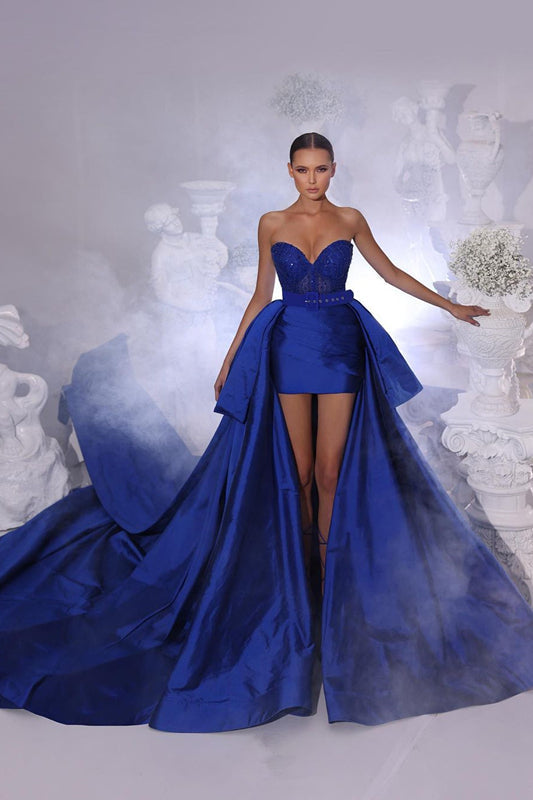 Robe de bal courte en dentelle sans manches, coupe trapèze, avec traîne amovible