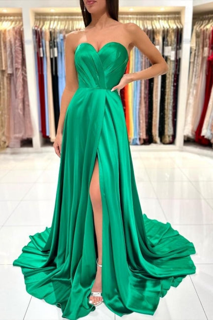 Langes grünes ärmelloses Abendkleid in A-Linie mit Herzausschnitt und Seitenschlitz