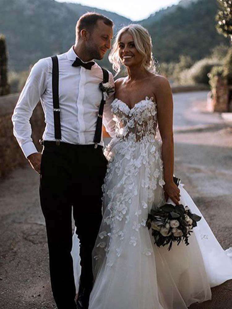 Vestidos de novia de tul con escote corazón y apliques