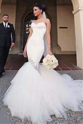 Abiti da sposa con scollo a cuore e perline a sirena