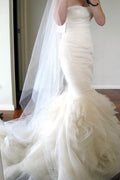 Sweetheart Sweep Zug Tiered Mermaid Elfenbein Brautkleid gerüscht 