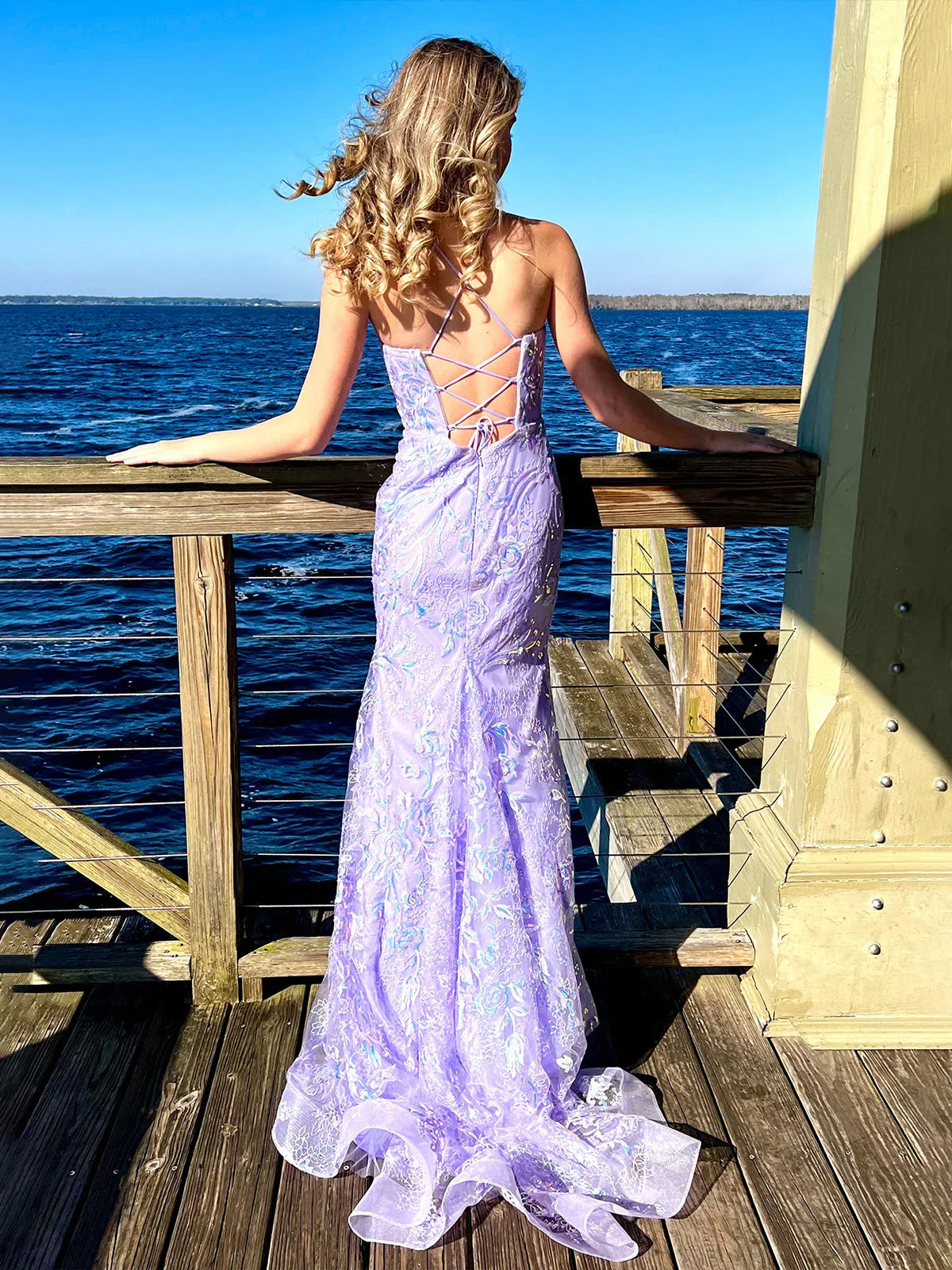 Sylvia | Vestidos largos de gala con tirantes de espagueti, encaje lila y lentejuelas estilo sirena