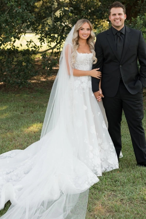 Ivory Square Neck Sleeveless Wedding Dress With Appliqués And Chapel Train