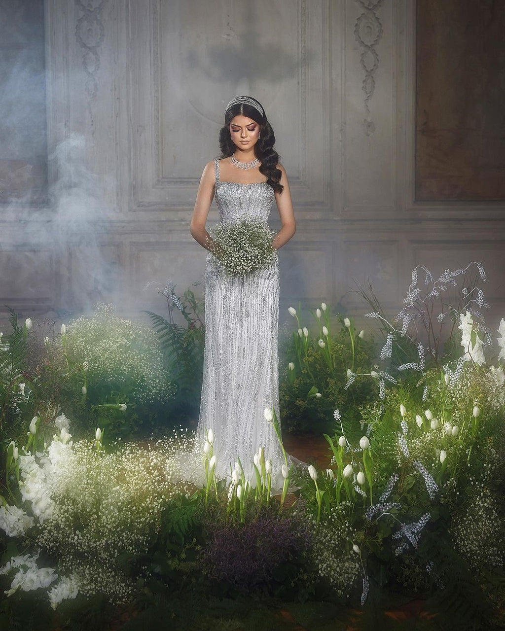 Abito da sposa lungo fino al pavimento, alla moda, con spalline sottili quadrate, senza maniche, a sirena, in pizzo