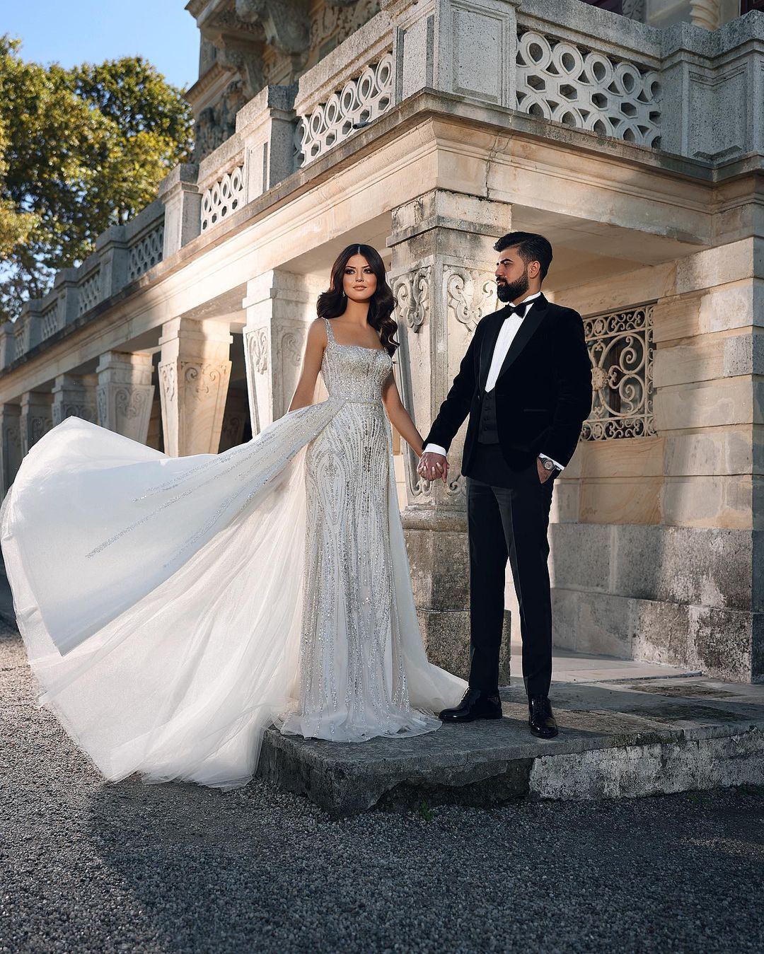 Abito da sposa lungo fino al pavimento, alla moda, con spalline sottili quadrate, senza maniche, a sirena, in pizzo