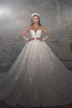 Vestido de Noiva Comprido na Perna, com Decote em V, Mangas Compridas, Corte em A e Renda com Apliques