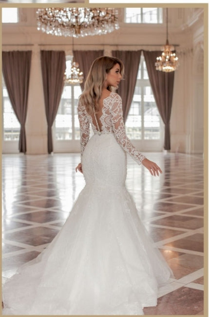 Vestido de Noiva com Manga Comprida, Decote em V e Cauda de Capela Estilo Sereia