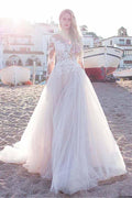 Robe de mariée ligne A en tulle avec encolure dégagée et appliques en dentelle