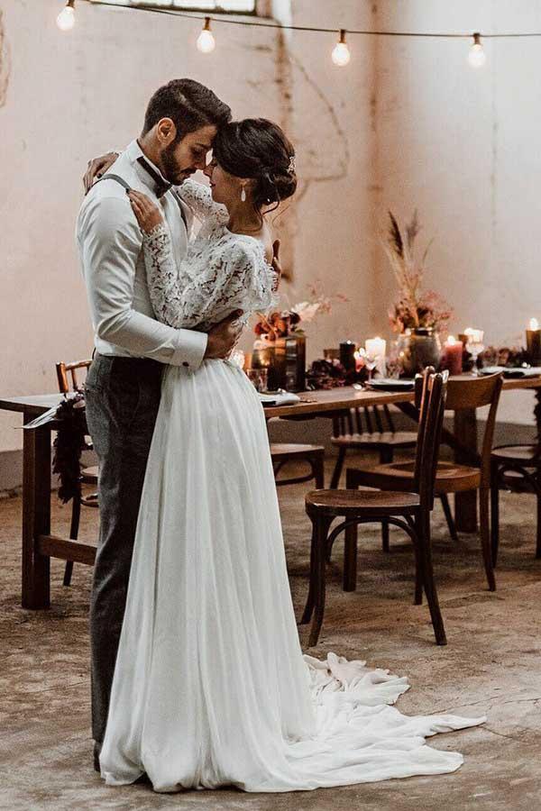 Vestido de novia de dos piezas de gasa con mangas largas y escote barco y encaje