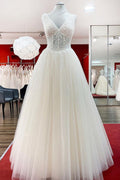 Abito da sposa unico avorio lungo principessa con scollo a V in tulle e pizzo