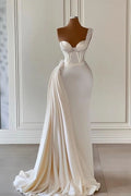 Robes de mariée ivoire uniques à bretelle unique, en forme de cœur, sans manches, coupe en A avec perles