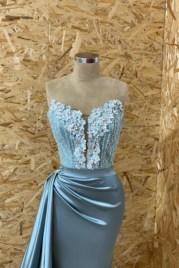 Vestido de fiesta único de sirena con escote corazón largo y apliques de encaje