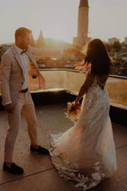 Robes de mariée uniques en dentelle, longues jusqu'au sol, à bretelles spaghetti, sans manches, coupe colonne avec applications