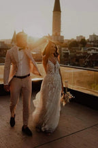 Robes de mariée uniques en dentelle, longues jusqu'au sol, à bretelles spaghetti, sans manches, coupe colonne avec applications