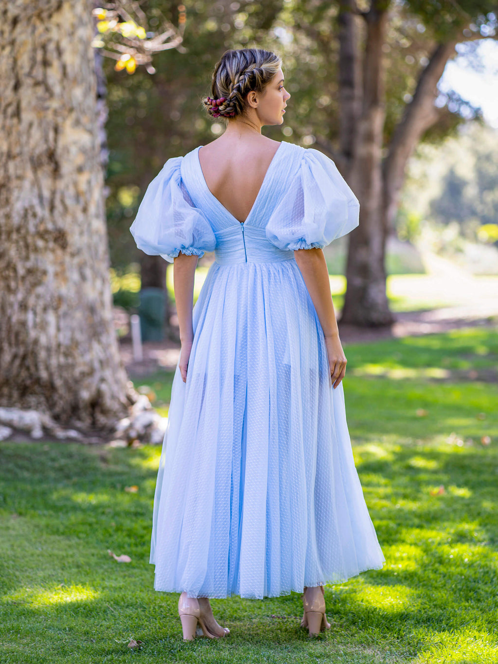 Maxi-Ballkleid aus Tüll mit V-Ausschnitt
