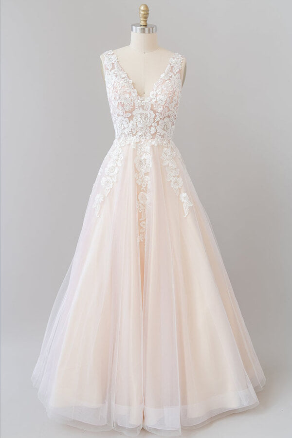 Robe de mariée longue jusqu'au sol en tulle avec appliques et col en V