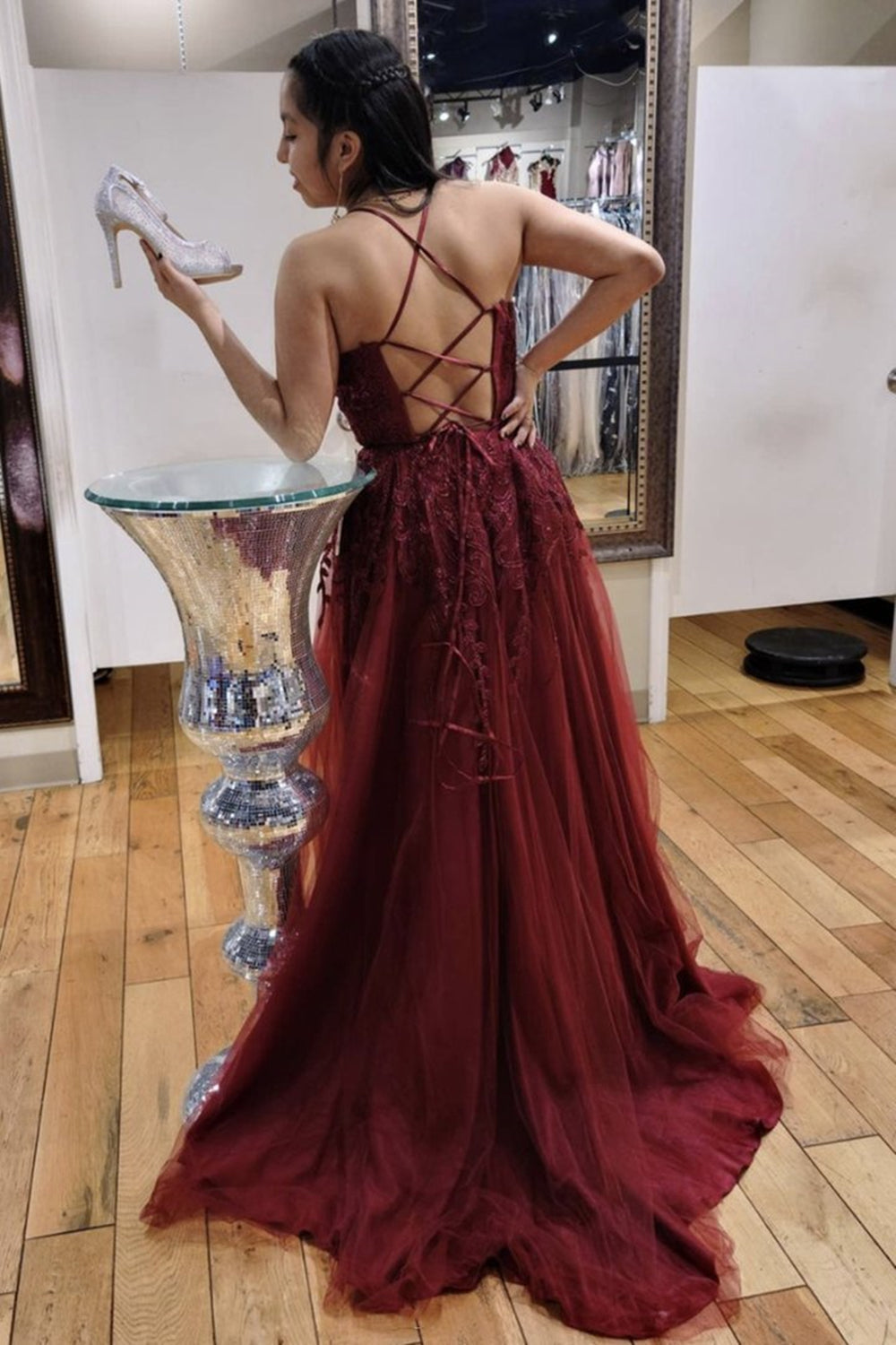 Robe de bal longue en dentelle bordeaux, dos nu en V, robe de soirée formelle longue en dentelle rouge vin