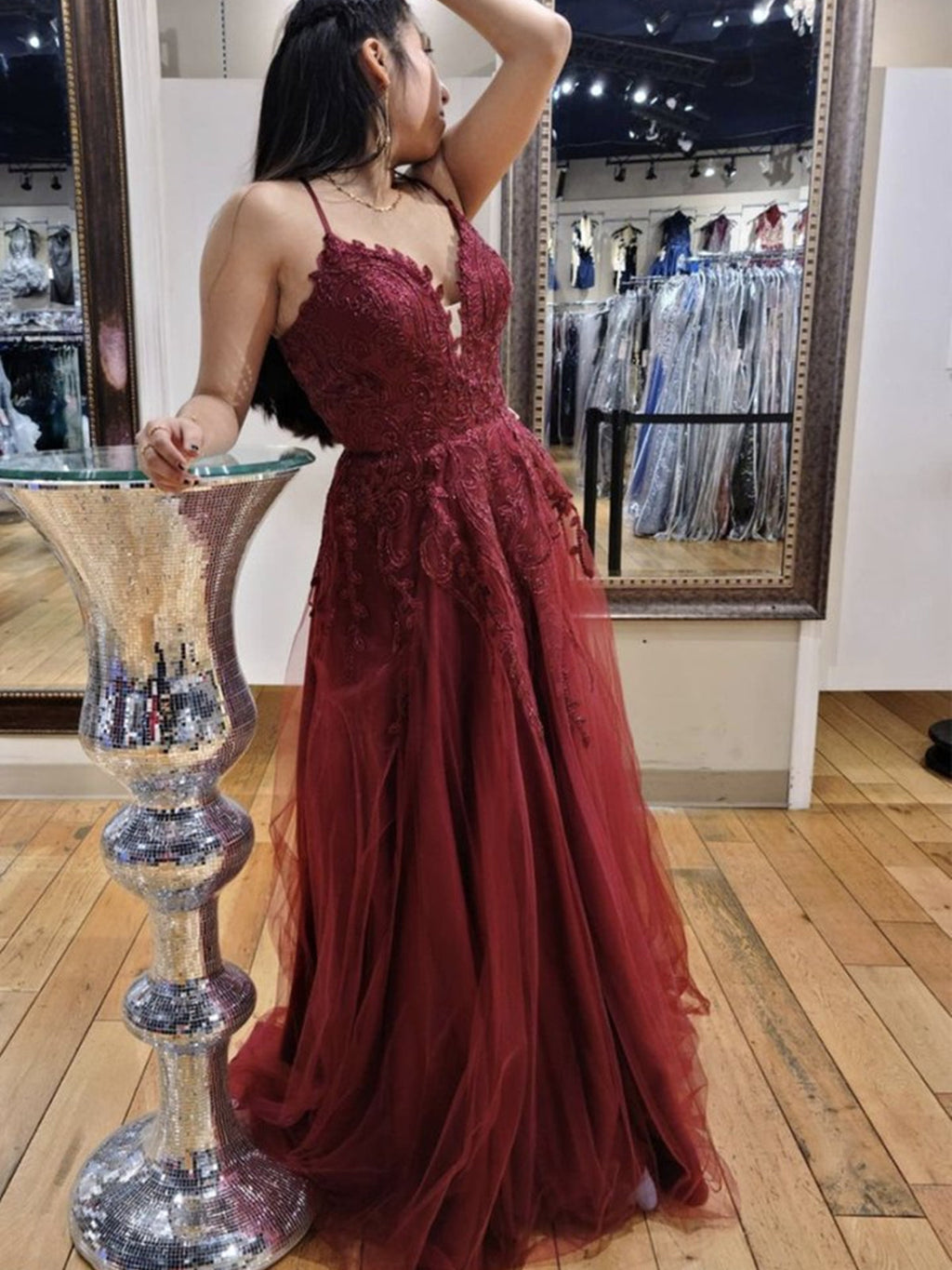 Robe de bal longue en dentelle bordeaux, dos nu en V, robe de soirée formelle longue en dentelle rouge vin