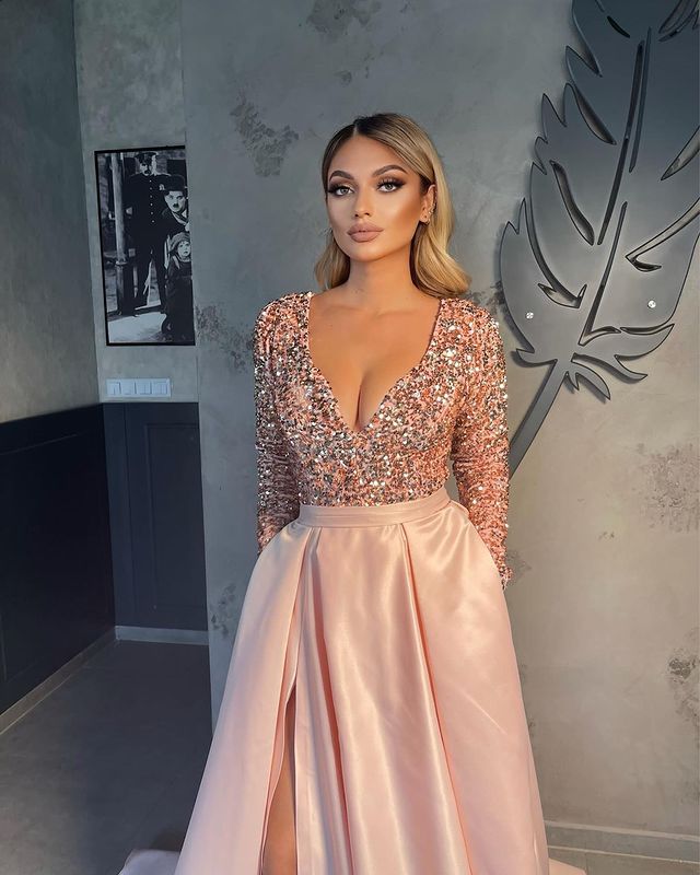 Robes de soirée à col en V pour femmes Robe de bal fendue en ligne A