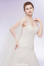 Abito da sposa a sirena in tulle con cristalli, scollo a V e lunghezza fino a terra