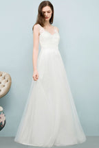 V-neck Sleeveless A-line Floor Length Lace Tulle Prom Dresses
