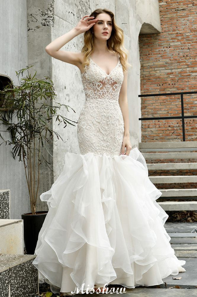 Vestido de Noiva Sereia com Decote em V, Sem Mangas, Renda Floral, Saia de Tule Bufante e Corte Justo para Casamento no Jardim