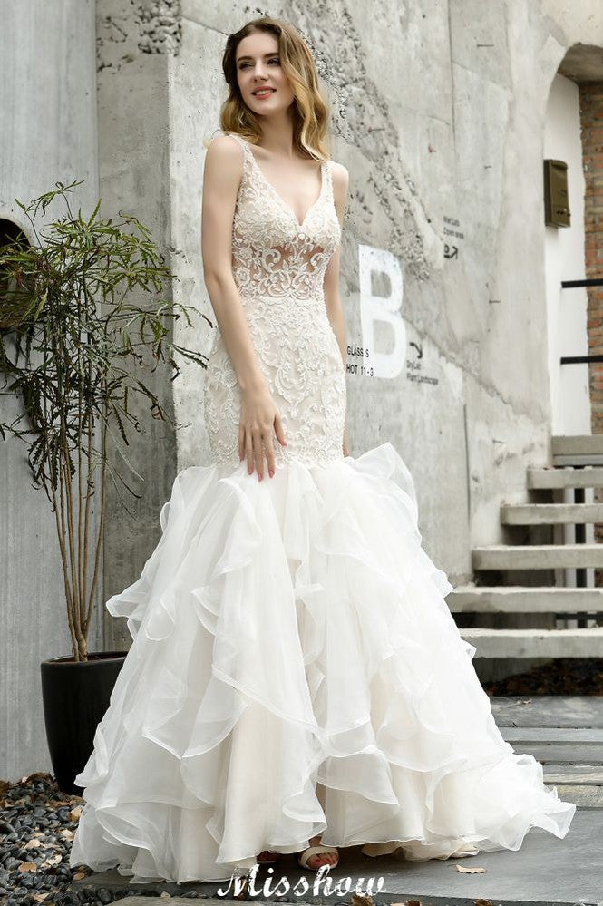 Vestido de Noiva Sereia com Decote em V, Sem Mangas, Renda Floral, Saia de Tule Bufante e Corte Justo para Casamento no Jardim