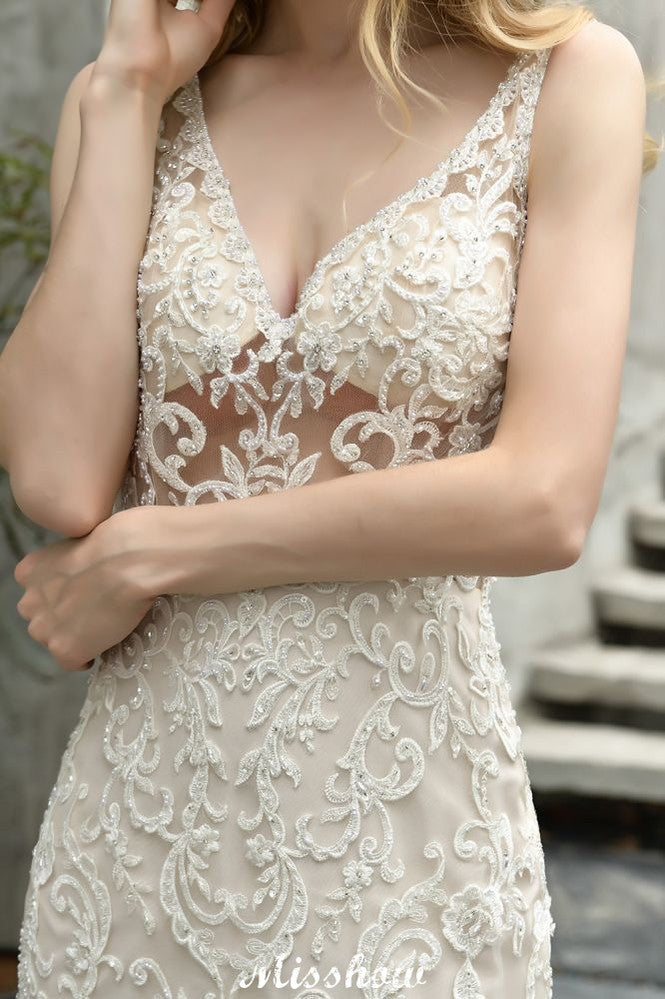 Vestido de Noiva Sereia com Decote em V, Sem Mangas, Renda Floral, Saia de Tule Bufante e Corte Justo para Casamento no Jardim