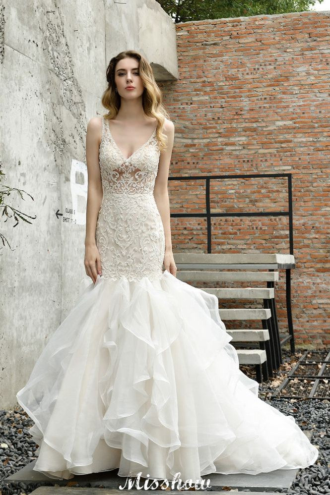 Vestido de Noiva Sereia com Decote em V, Sem Mangas, Renda Floral, Saia de Tule Bufante e Corte Justo para Casamento no Jardim
