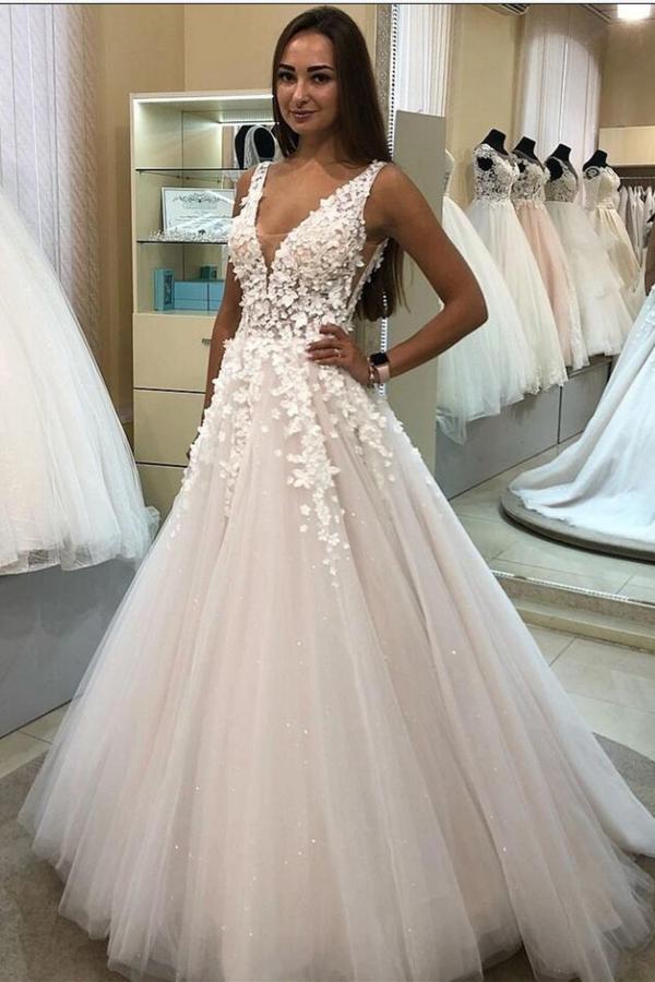 V Neck Sleeveless Tulle Beach Wedding Dress With Appliques Lace A Line