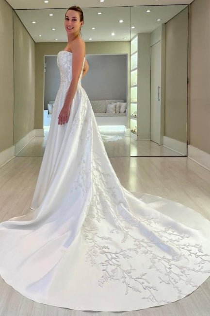 Abito da sposa lungo bianco vintage a linea ad A in raso senza maniche con applicazioni