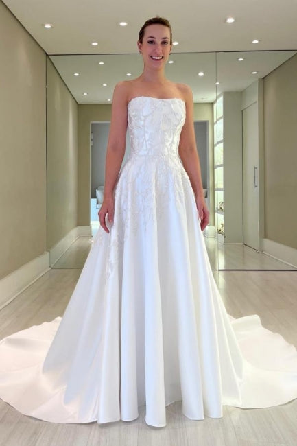 Abito da sposa lungo bianco vintage a linea ad A in raso senza maniche con applicazioni