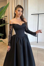 Robes de bal noires vintage en satin à manches longues, en forme de A, décolleté cœur avec applications