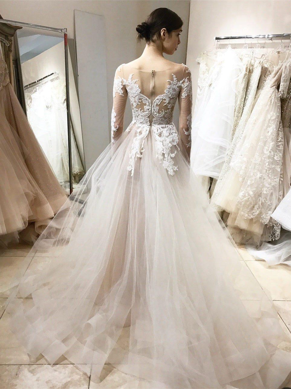 Vintage Lace Wedding Dresses Ball Gown with Long Sleeves