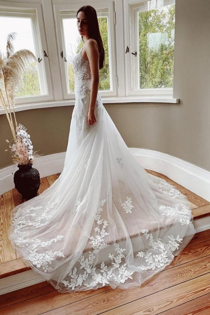 Vintage Mermaid V-neck Spaghetti Straps Lace Wedding Dresses With Train