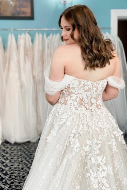 Abiti da sposa vintage senza spalline a linea ad A con pizzo e scollo a barca