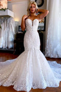 Robe de mariée sirène sans manches en dentelle ancienne style bien-aimée vintage