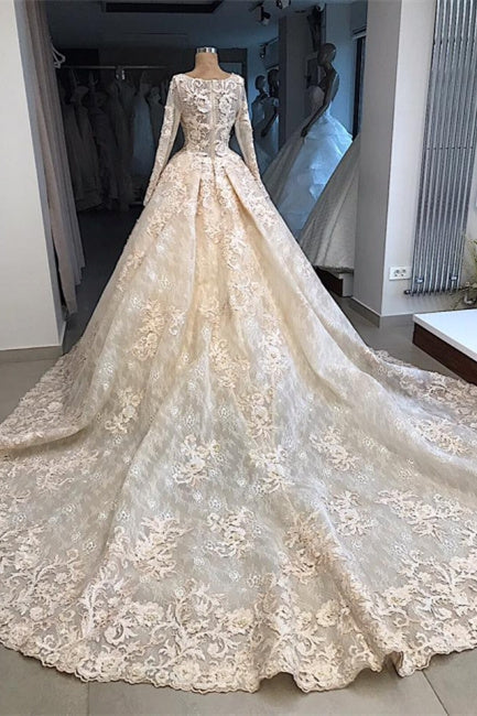 Abito da sposa d'epoca con pizzo | Abito da sposa con maniche
