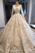 Abito da sposa d'epoca con pizzo | Abito da sposa con maniche