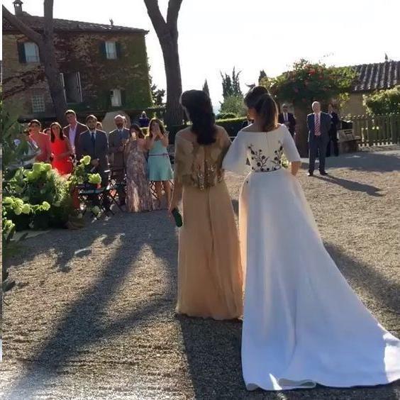 Vestidos de novia Bateau bordado romántico vestido de novia de media manga